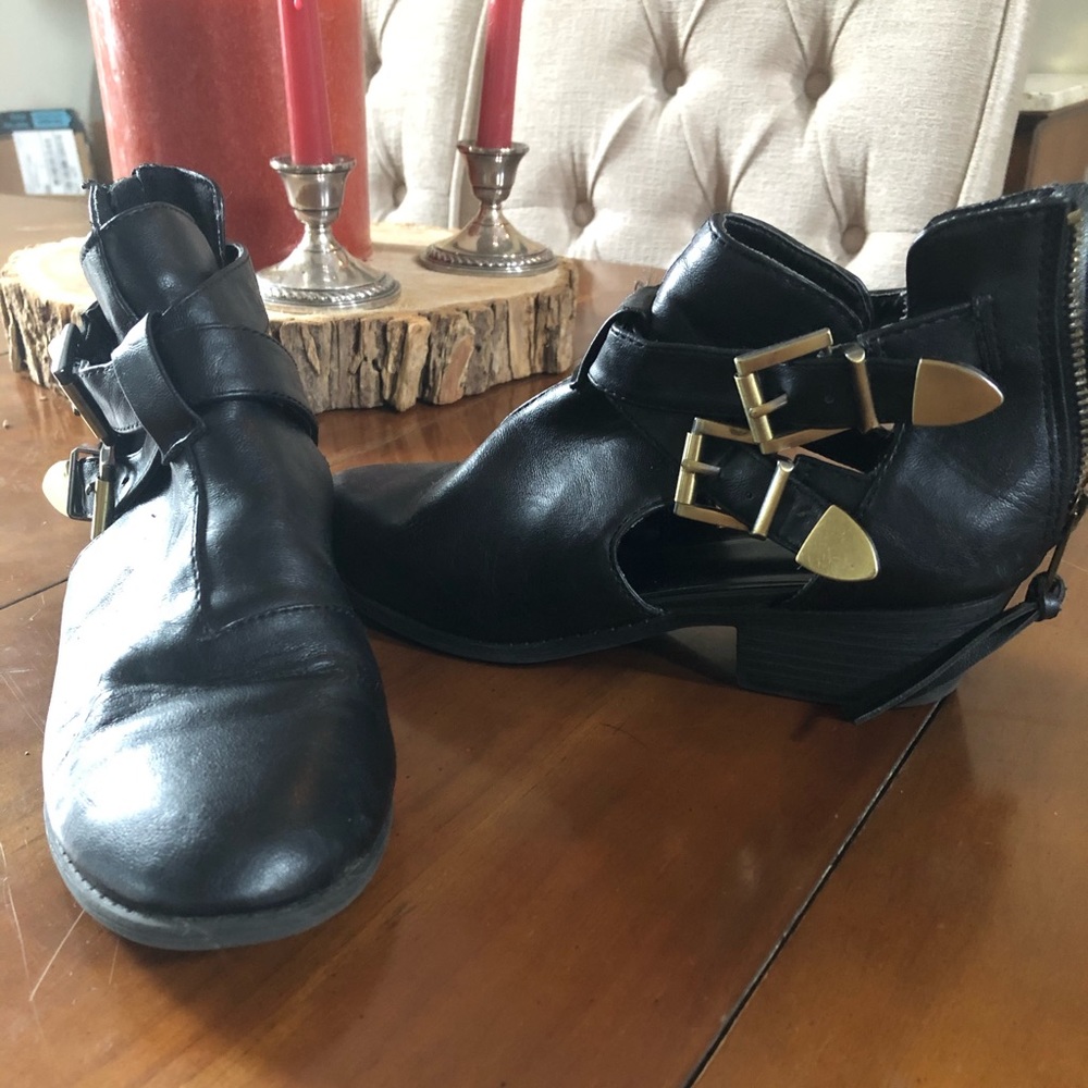 Cut-out booties